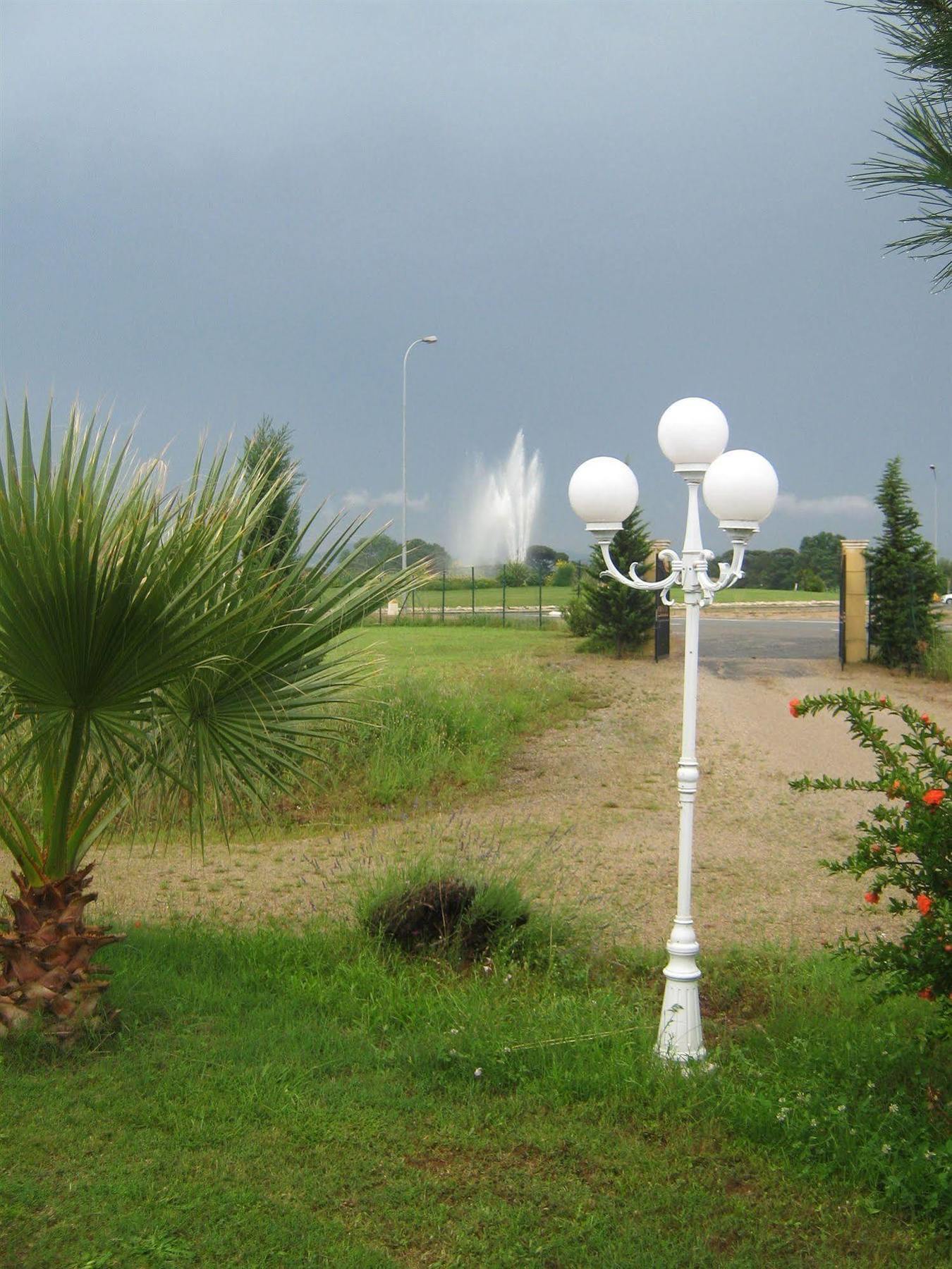 La Fontaine Ξενοδοχείο Vidauban Εξωτερικό φωτογραφία